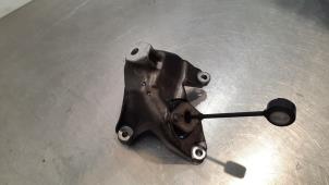 Used Gearbox mount Porsche Cayenne III (9YA) 2.9 Biturbo V6 24V S Price € 42,35 Inclusive VAT offered by Autohandel Didier