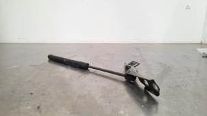 Used Bonnet gas strut, right BMW 2 serie Gran Tourer (F46) 216d 1.5 TwinPower Turbo 12V Price € 30,25 Inclusive VAT offered by Autohandel Didier