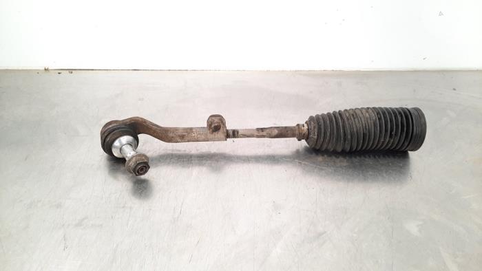 Tie rod, right from a BMW 3 serie (F30) 318d 2.0 16V 2014
