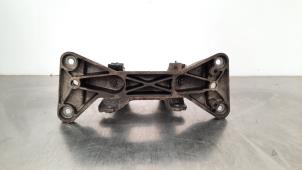 Used Gearbox mount BMW 3 serie (F30) 318d 2.0 16V Price € 42,35 Inclusive VAT offered by Autohandel Didier