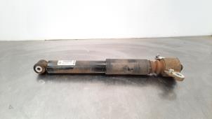 Used Rear shock absorber, right Volvo V60 II (ZW) 2.0 D3 16V Price € 96,80 Inclusive VAT offered by Autohandel Didier