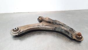 Used Front wishbone, right Renault Clio IV (5R) 0.9 Energy TCE 90 12V Price € 54,45 Inclusive VAT offered by Autohandel Didier