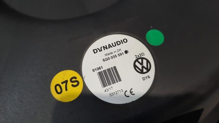 Speaker from a Volkswagen Golf VII (AUA) 2.0 R 4Motion 16V 2017