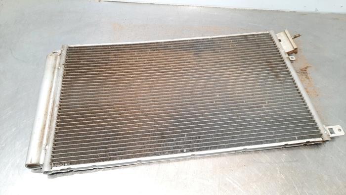 Air conditioning condenser from a Fiat Doblo Cargo (263) 1.4 16V 2019