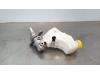 Master cylinder from a Fiat Doblo Cargo (263), 2010 / 2022 1.4 16V, Delivery, Petrol, 1.368cc, 70kW (95pk), FWD, 843A1000; EURO4, 2010-02 / 2022-07, 263AXA1 2019