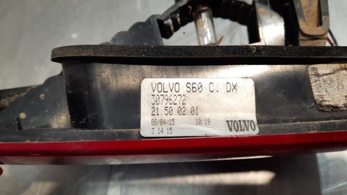 Feu arrière droit d'un Volvo S60 II (FS) 2.0 D3 16V 2015