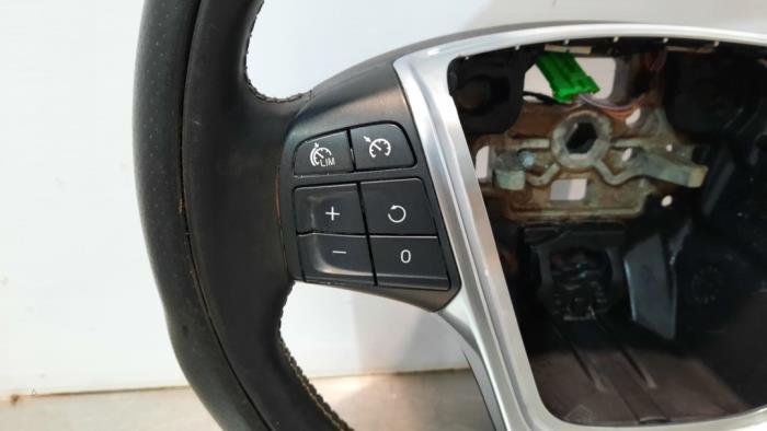 Steering wheel Volvo S60 II 2.0 D3 16V - 31408189