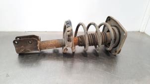 Used Fronts shock absorber, left Peugeot Expert (G9) 2.0 HDiF 16V 130 Price € 42,35 Inclusive VAT offered by Autohandel Didier