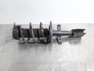 Used Fronts shock absorber, left Renault Clio IV Estate/Grandtour (7R) 0.9 Energy TCE 75 12V Price € 96,80 Inclusive VAT offered by Autohandel Didier