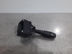Used Wiper switch Renault Clio IV Estate/Grandtour (7R) 0.9 Energy TCE 75 12V Price € 30,25 Inclusive VAT offered by Autohandel Didier
