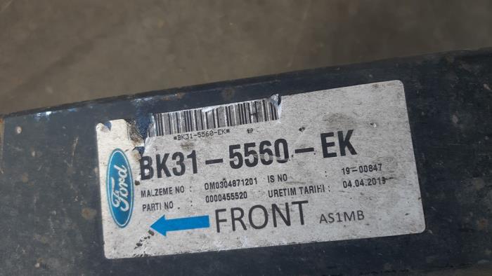 Blattfeder hinten van een Ford Transit 2.0 TDCi 16V Eco Blue 130 2019