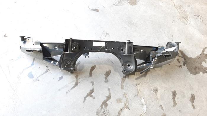 Usagé Faux châssis BMW 1 serie (F40) 116d 1.5 12V TwinPower Prix € 102,85 Prix TTC proposé par Autohandel Didier