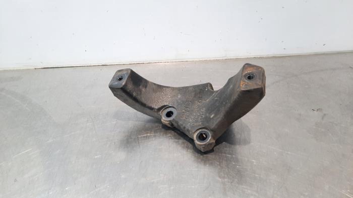 Usagé Support moteur Ford Transit 2.0 TDCi 16V Eco Blue 130 Prix € 24,20 Prix TTC proposé par Autohandel Didier