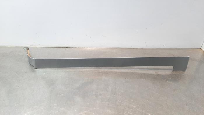 Abdeckplatte sonstige van een Renault Kangoo Express (FW) 1.5 dCi 115 2019