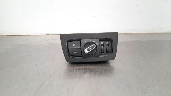 Interruptor faro lhv de un BMW 3 serie Gran Turismo (F34) 318d 2.0 16V 2018