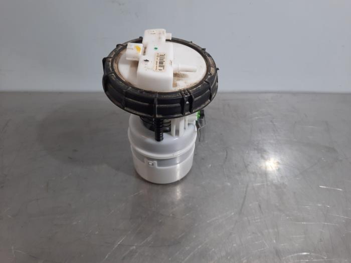 Módulo bomba de combustible de un Renault Clio IV (5R) 1.2 16V 2018