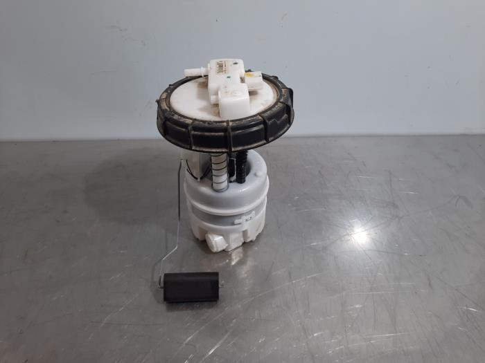 Módulo bomba de combustible de un Renault Clio IV (5R) 1.2 16V 2018