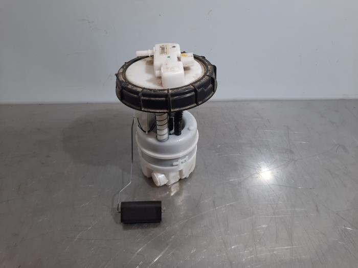 Usagé Module pompe carburant Renault Clio IV (5R) 1.2 16V Prix € 96,80 Prix TTC proposé par Autohandel Didier