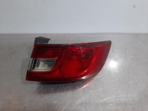Used Taillight, right Renault Clio IV (5R) 1.2 16V Price € 36,30 Inclusive VAT offered by Autohandel Didier