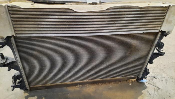 Cooling set from a Peugeot Boxer (U9) 3.0 HDi 175 Euro 5 2015