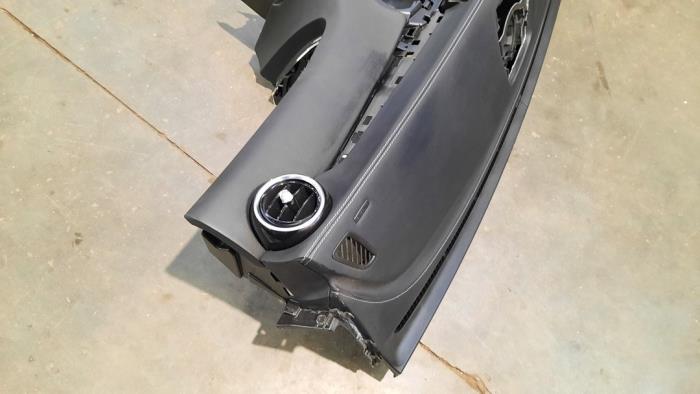 Poduszka powietrzna prawa (deska rozdzielcza) z Mercedes-Benz GLC Coupe (C253) 2.0 200 16V EQ Boost 2020