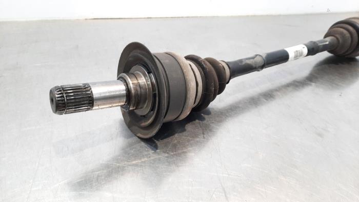 Drive shaft, rear left from a BMW 3 serie Touring (F31) 318d 2.0 16V 2019