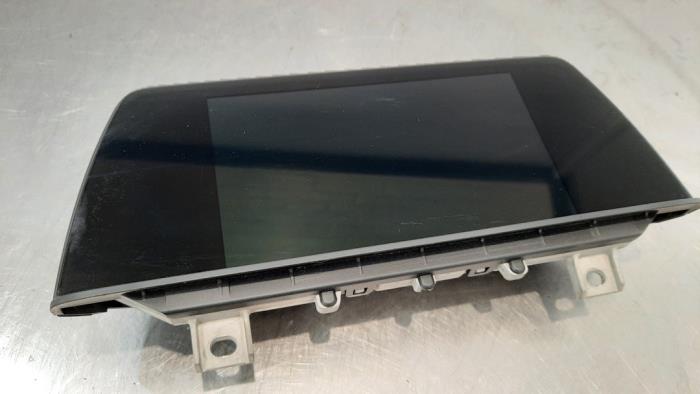 Navigation display from a BMW 3 serie Touring (F31) 318d 2.0 16V 2019