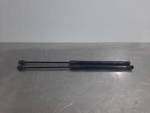 Used Set of gas struts for boot Suzuki Swift (ZA/ZC/ZD) 1.2 16V Price € 42,35 Inclusive VAT offered by Autohandel Didier