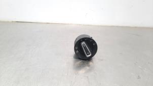 Used AIH headlight switch Volkswagen Tiguan (AD1) 1.5 TSI 16V Evo BlueMotion Technology Price € 36,30 Inclusive VAT offered by Autohandel Didier
