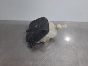 Used Expansion vessel Mercedes ML II (164/4JG) 3.0 ML-320 CDI 4-Matic V6 24V Price on request offered by Autohandel Didier