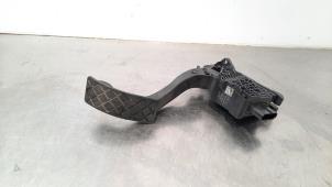 Used Accelerator pedal Volkswagen Polo VI (AW1) 1.0 MPI 12V Price € 54,45 Inclusive VAT offered by Autohandel Didier