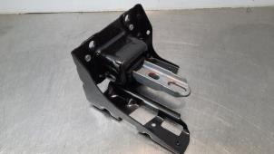 Used Gearbox mount Citroen C3 Aircross (2C/2R) 1.2 e-THP PureTech 130 Price € 36,30 Inclusive VAT offered by Autohandel Didier