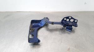 Used Bonnet Hinge Mercedes GLC Coupe (C253) 2.0 200 16V EQ Boost Price € 36,30 Inclusive VAT offered by Autohandel Didier