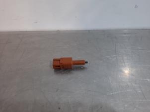 Used Clutch switch Nissan Qashqai (J11) 1.5 dCi DPF Price on request offered by Autohandel Didier