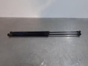 Used Set of gas struts for boot Nissan Qashqai (J11) 1.5 dCi DPF Price € 42,35 Inclusive VAT offered by Autohandel Didier