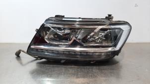 Used Headlight, left Volkswagen Tiguan (AD1) 1.4 TSI 16V 4Motion Price € 508,20 Inclusive VAT offered by Autohandel Didier