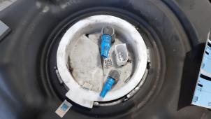 Used Electric fuel pump BMW X1 (F48) xDrive 18d 2.0 16V Price € 127,05 Inclusive VAT offered by Autohandel Didier
