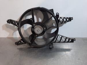 Usagé Ventilateur Renault Clio III (BR/CR) 1.2 16V 65 Prix € 66,55 Prix TTC proposé par Autohandel Didier