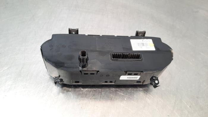 Air conditioning control panel from a Hyundai i20 (GBB) 1.0 T-GDI 100 12V 2017