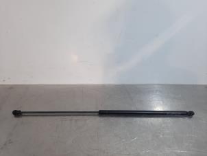 Used Bonnet gas strut, right Audi A3 Price € 24,20 Inclusive VAT offered by Autohandel Didier