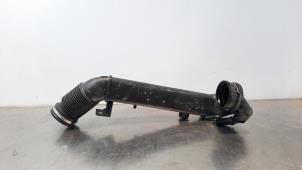 Used Air intake hose BMW X1 (F48) xDrive 18d 2.0 16V Price € 54,45 Inclusive VAT offered by Autohandel Didier
