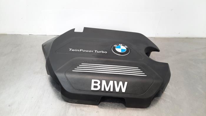 Engine cover from a BMW X1 (F48) xDrive 18d 2.0 16V 2016