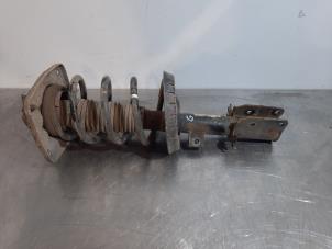 Used Fronts shock absorber, left Peugeot Expert (G9) 2.0 HDiF 16V 130 Price € 66,55 Inclusive VAT offered by Autohandel Didier