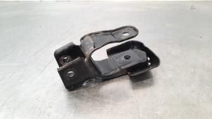 Engine mount from a Toyota ProAce 2.0 D-4D 150 16V 2019