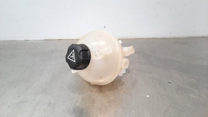 Expansion vessel from a Opel Combo Cargo 1.2 110 2020