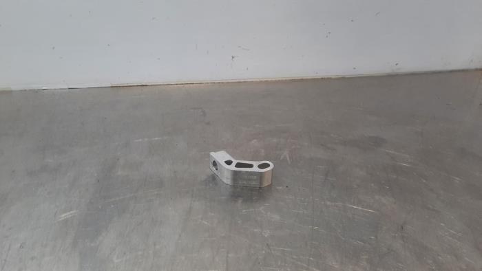 Used Engine mount Peugeot 3008 II (M4/MC/MJ/MR) 2.0 BlueHDi 150 16V Price € 12,10 Inclusive VAT offered by Autohandel Didier