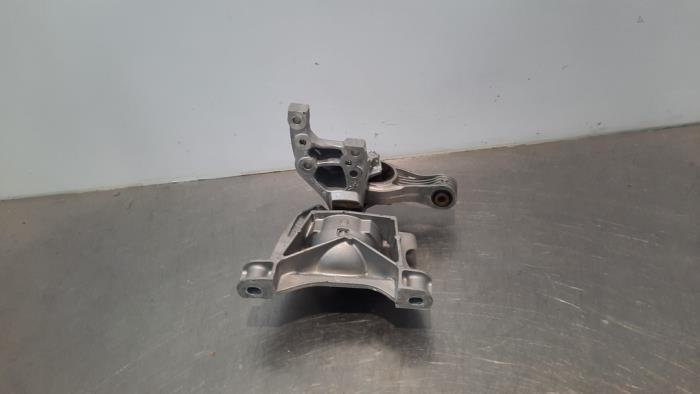 Used Engine mount Toyota ProAce 2.0 D-4D 150 16V Price € 18,15 Inclusive VAT offered by Autohandel Didier