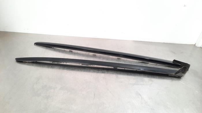 Gebrauchte Windschutzscheibe blende Set Peugeot 3008 II (M4/MC/MJ/MR) 2.0 BlueHDi 150 16V Preis € 36,30 Mit Mehrwertsteuer angeboten von Autohandel Didier