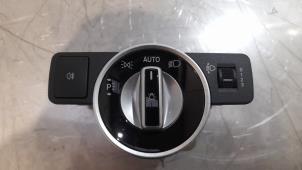 Used AIH headlight switch Mercedes GLA (156.9) 2.2 200 CDI, d 16V Price € 36,30 Inclusive VAT offered by Autohandel Didier