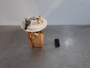 Used Electric fuel pump Peugeot 407 (6D) 1.6 HDi 16V Price € 96,80 Inclusive VAT offered by Autohandel Didier